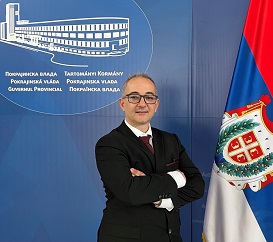 Ова слика има празан alt атрибут; име њене датотеке је Dragan_Traparic.jpg