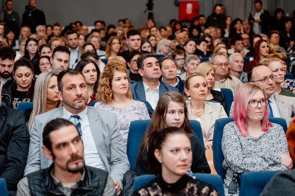 Отворен 29. Сусрет аматерских позоришних ансамбала војвођанских Мађара у Темерину