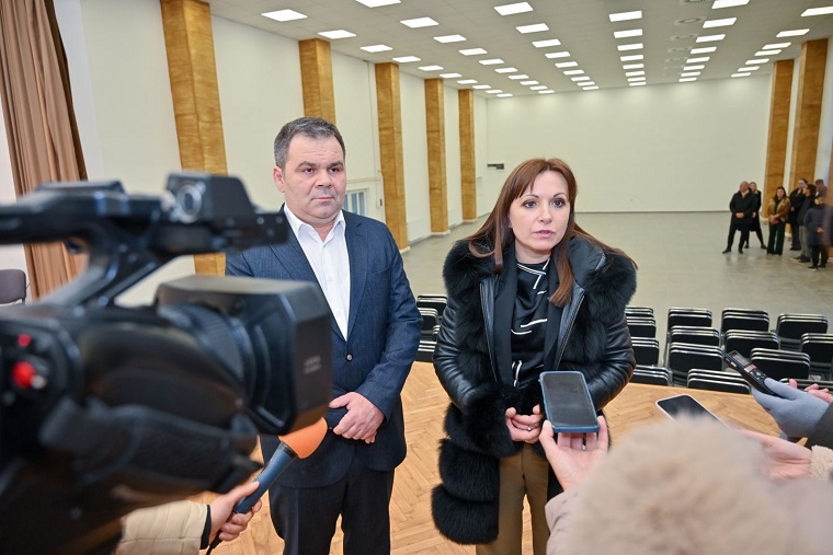 Секретарка Ћирић Бошковић обишла реновиран Дом културе у Краљевцима